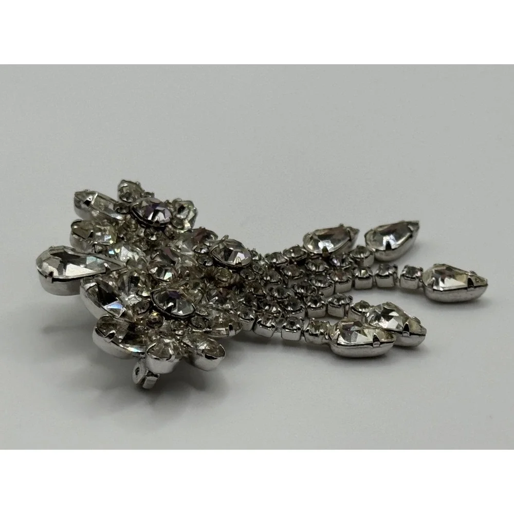 Vintage Clear Rhinestone Flower Dangle Brooch‎ Pin Silver Tone Unsigned